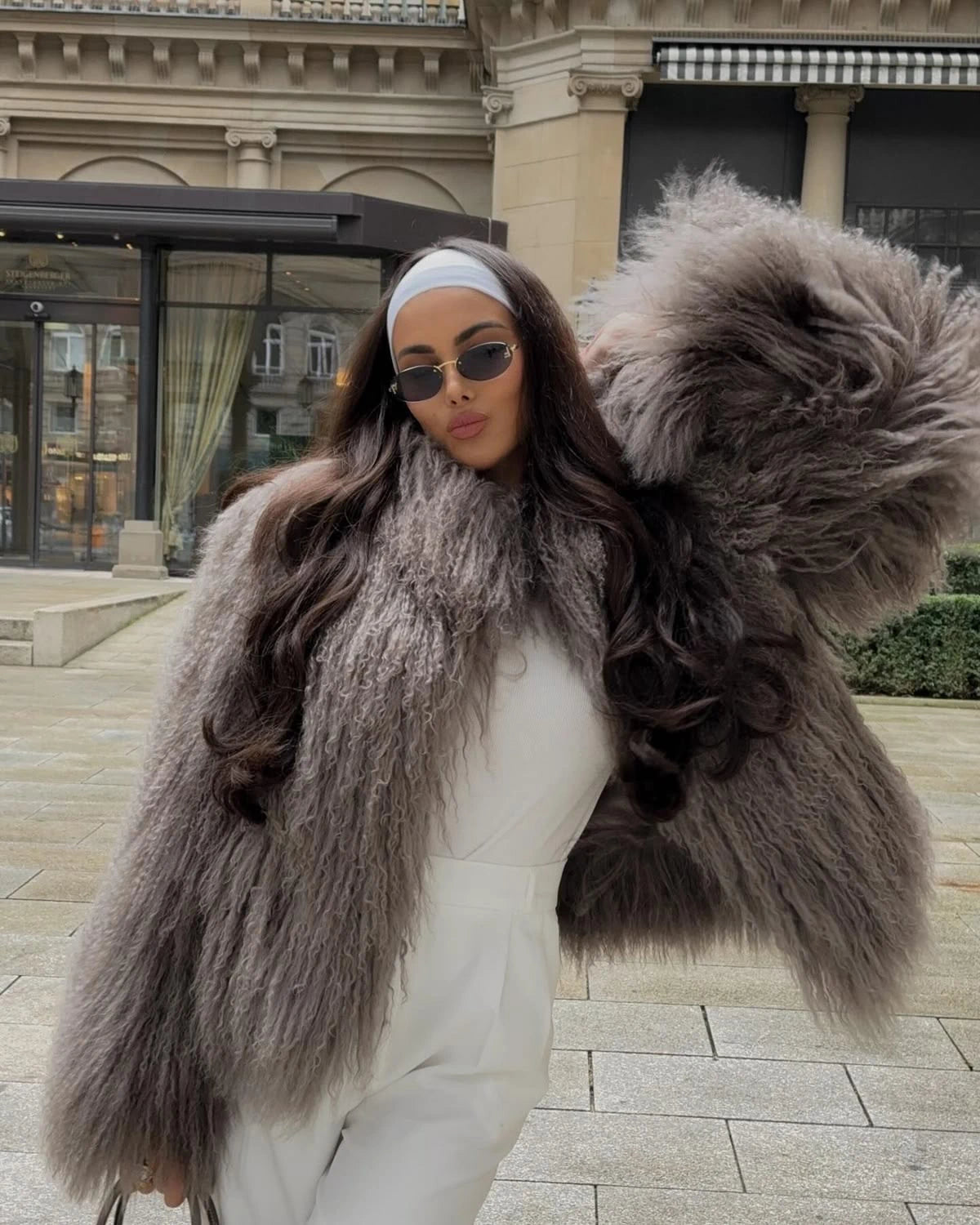 Cloud Allure – Exklusive Pelzjacke aus Langhaar