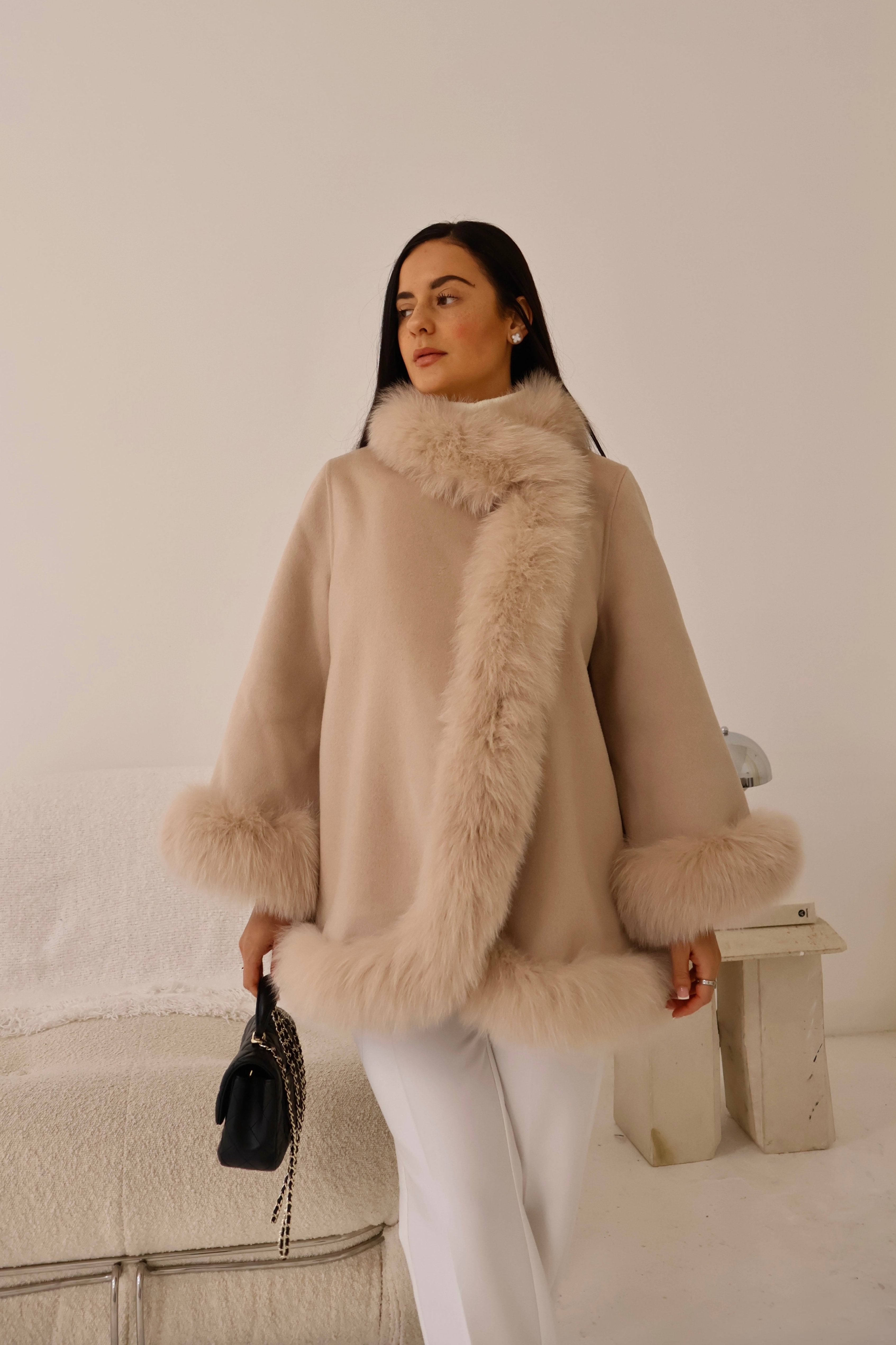 Frost Glow – Cashmere Coat with Fox Fur